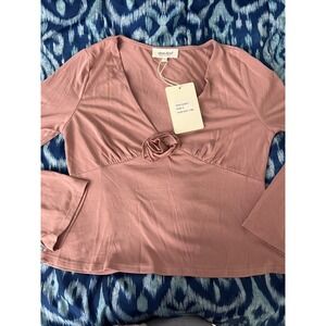 idem ditto Long sleeved Pink top with the rosette detail size S